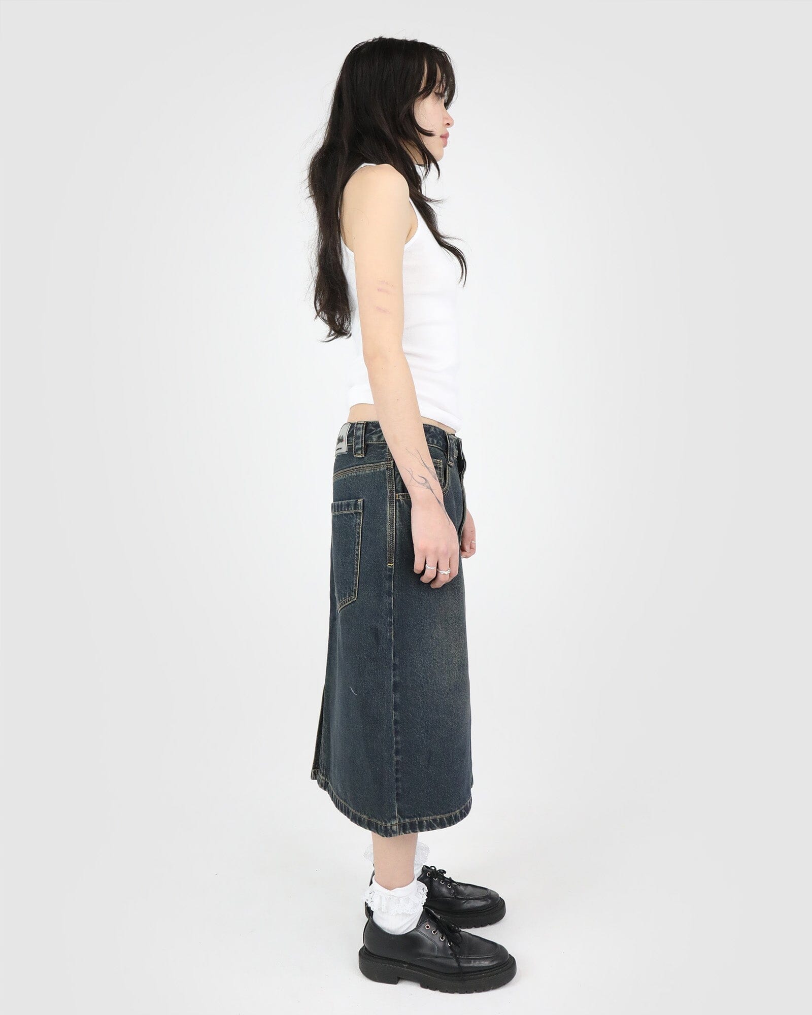 Relaxed 90’s Denim Midi Skirt: Vintage Black